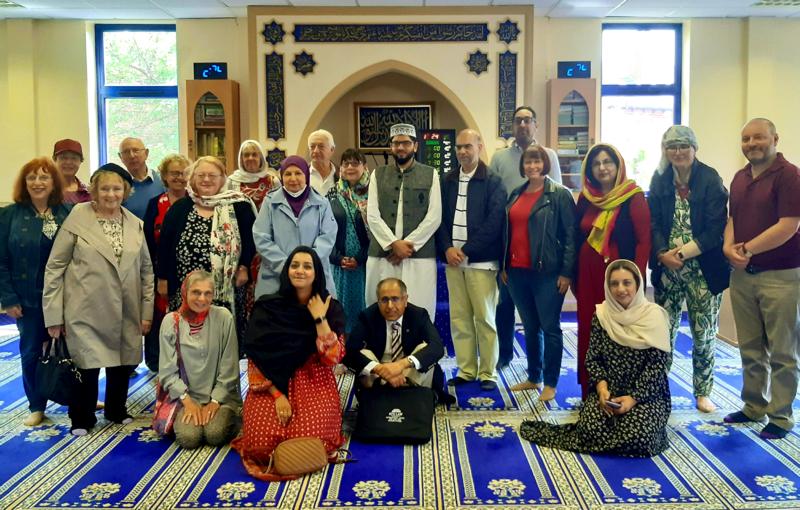 Muslim Jewish Forum group in Makkah Mosque, Leeds